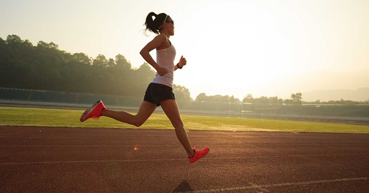 Pourquoi votre vitesse plafonne en running (et comment progresser)